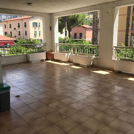 Blue Shades Apartment Bordighera Ngoại thất bức ảnh